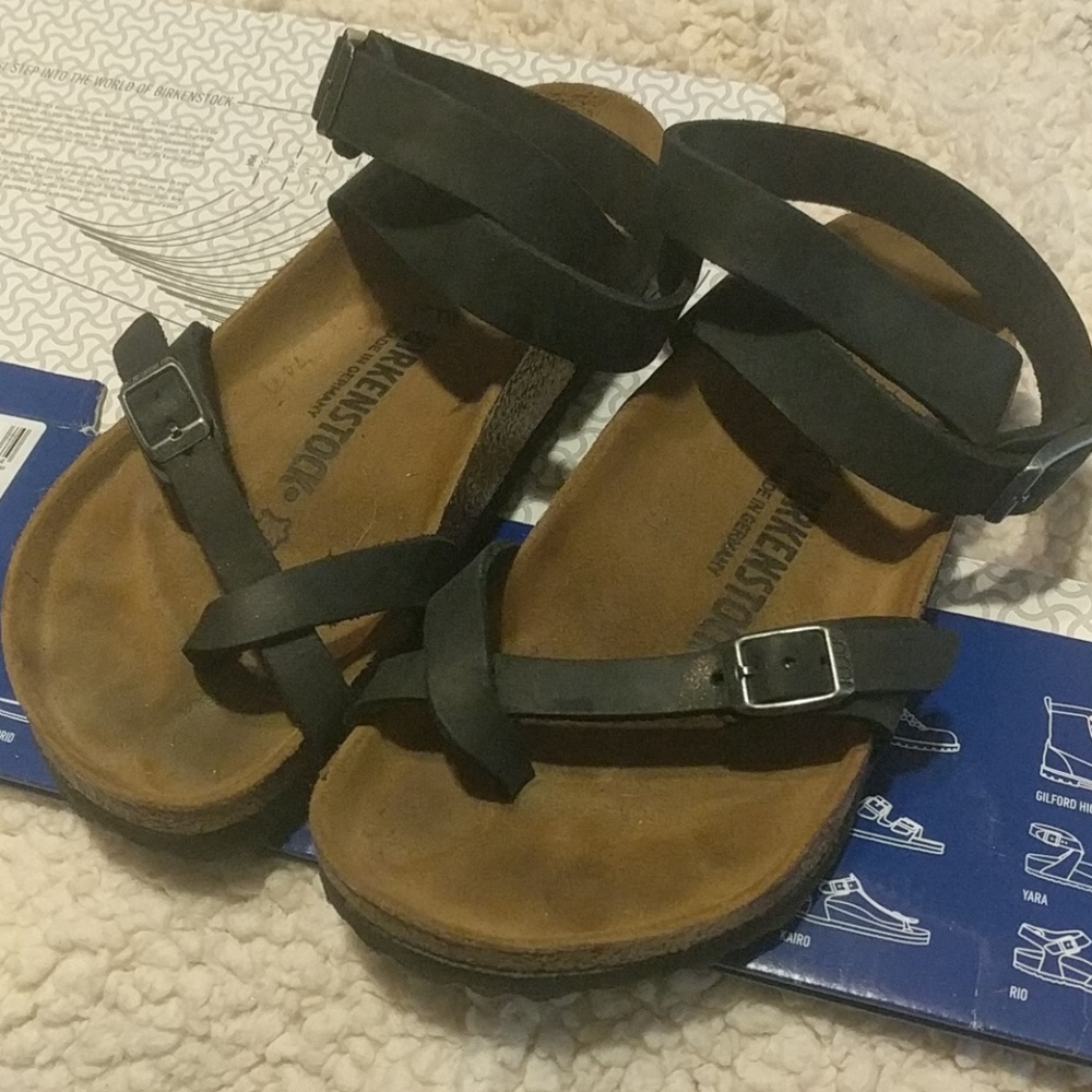 Birkenstock Yara sandal, Like New, Size 37, Black
